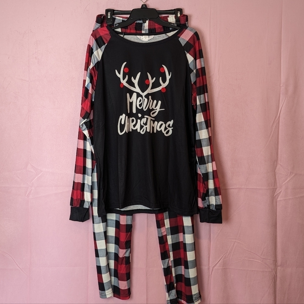 Christmas Plaid Pants with Pockets and Matching Reindeer Antlers Top Pajamas Set